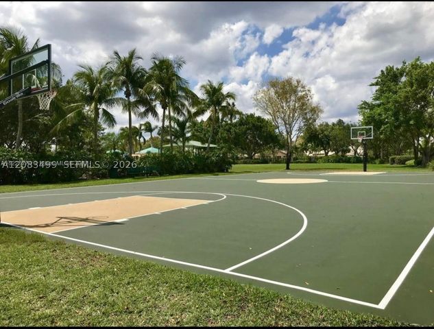 816 Sand Creek Cir, Weston, FL 33327