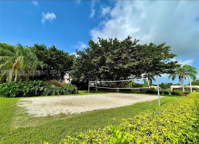 816 Sand Creek Cir, Weston, FL 33327