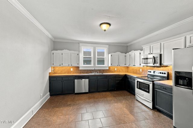 1107 Massachusetts Avenue, Bristol, VA 24201