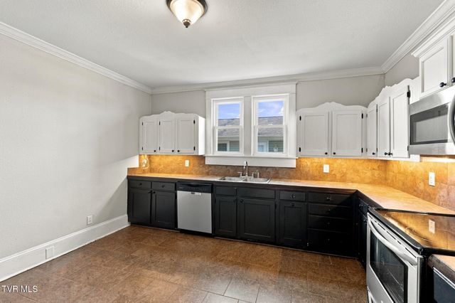 1107 Massachusetts Avenue, Bristol, VA 24201