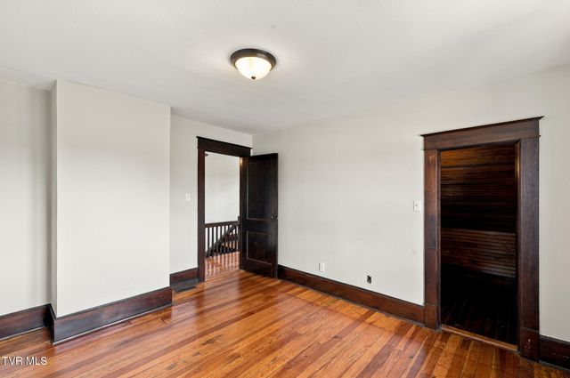 1107 Massachusetts Avenue, Bristol, VA 24201