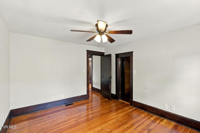 1107 Massachusetts Avenue, Bristol, VA 24201