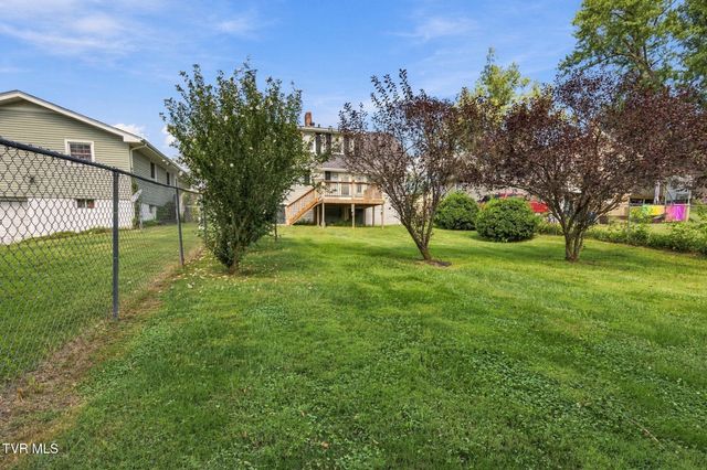 1107 Massachusetts Avenue, Bristol, VA 24201
