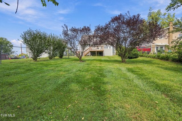 1107 Massachusetts Avenue, Bristol, VA 24201