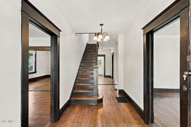 1107 Massachusetts Avenue, Bristol, VA 24201