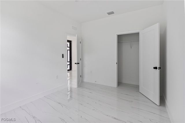 6010 Acorn CIR, Labelle, FL 33935