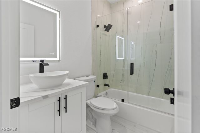 6010 Acorn CIR, Labelle, FL 33935