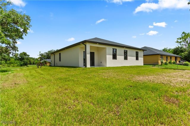 6010 Acorn CIR, Labelle, FL 33935