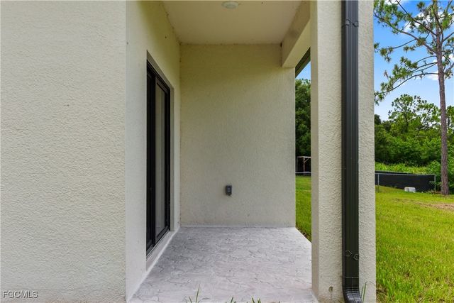 6010 Acorn CIR, Labelle, FL 33935