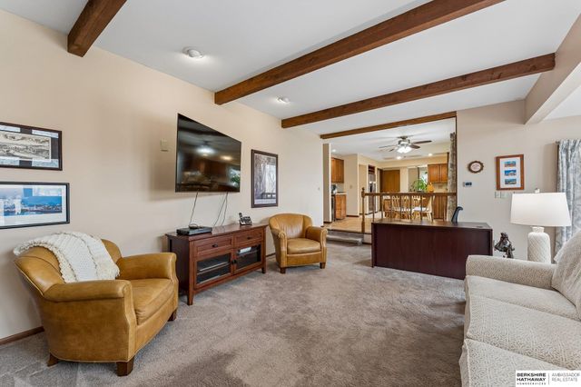 6432 Sorensen Lane, Omaha, NE 68122