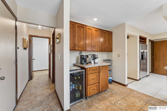 6432 Sorensen Lane, Omaha, NE 68122