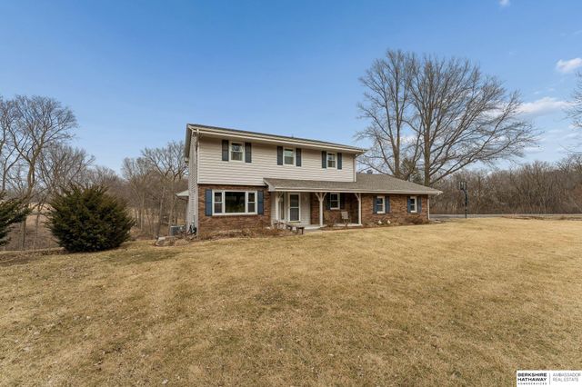 6432 Sorensen Lane, Omaha, NE 68122