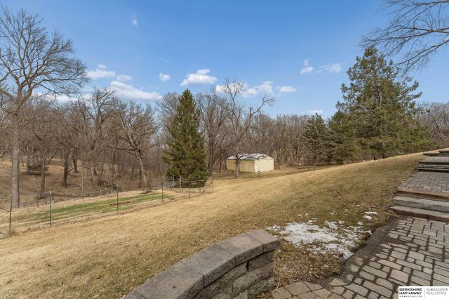 6432 Sorensen Lane, Omaha, NE 68122