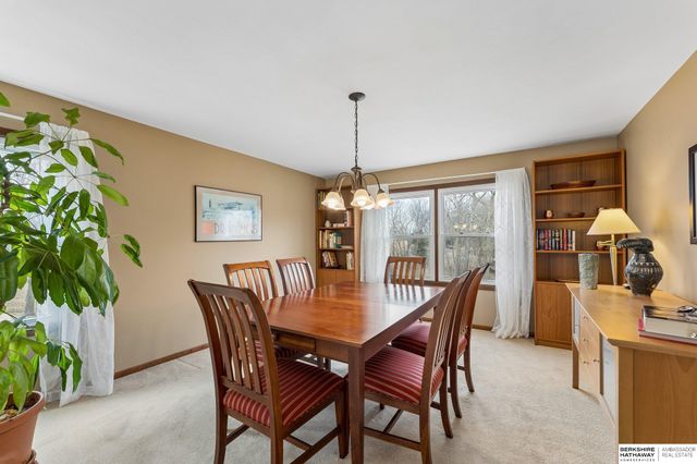 6432 Sorensen Lane, Omaha, NE 68122