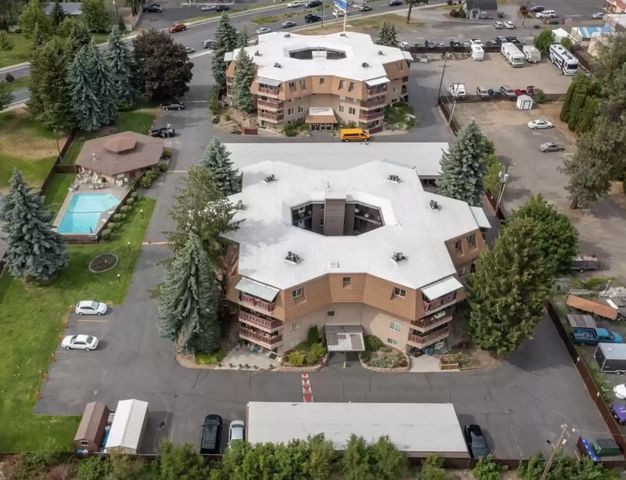 9024 N Country Homes Blvd, Spokane, WA 99218 property photo