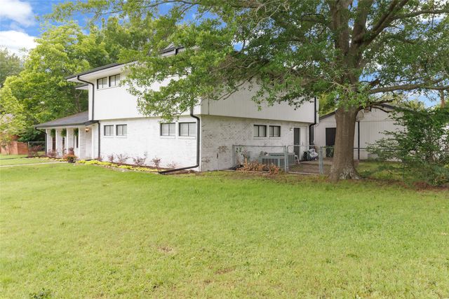 3008 Choctaw Road, Commerce, TX 75428