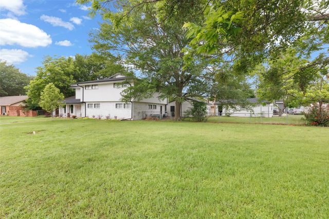 3008 Choctaw Road, Commerce, TX 75428