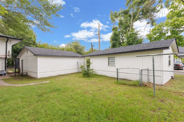 3008 Choctaw Road, Commerce, TX 75428