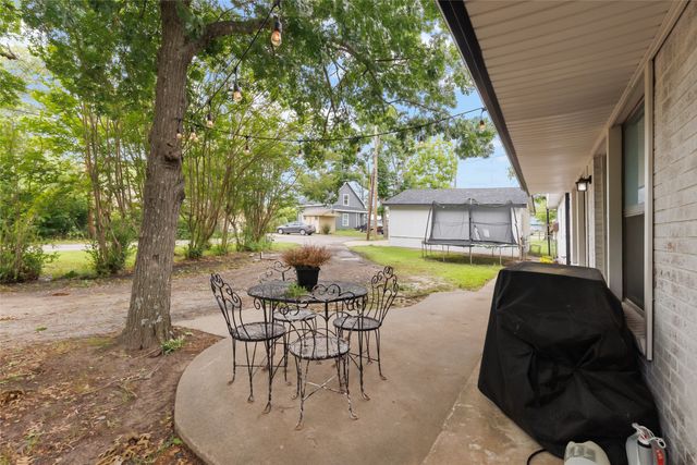 3008 Choctaw Road, Commerce, TX 75428