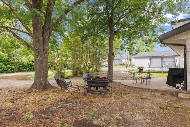 3008 Choctaw Road, Commerce, TX 75428