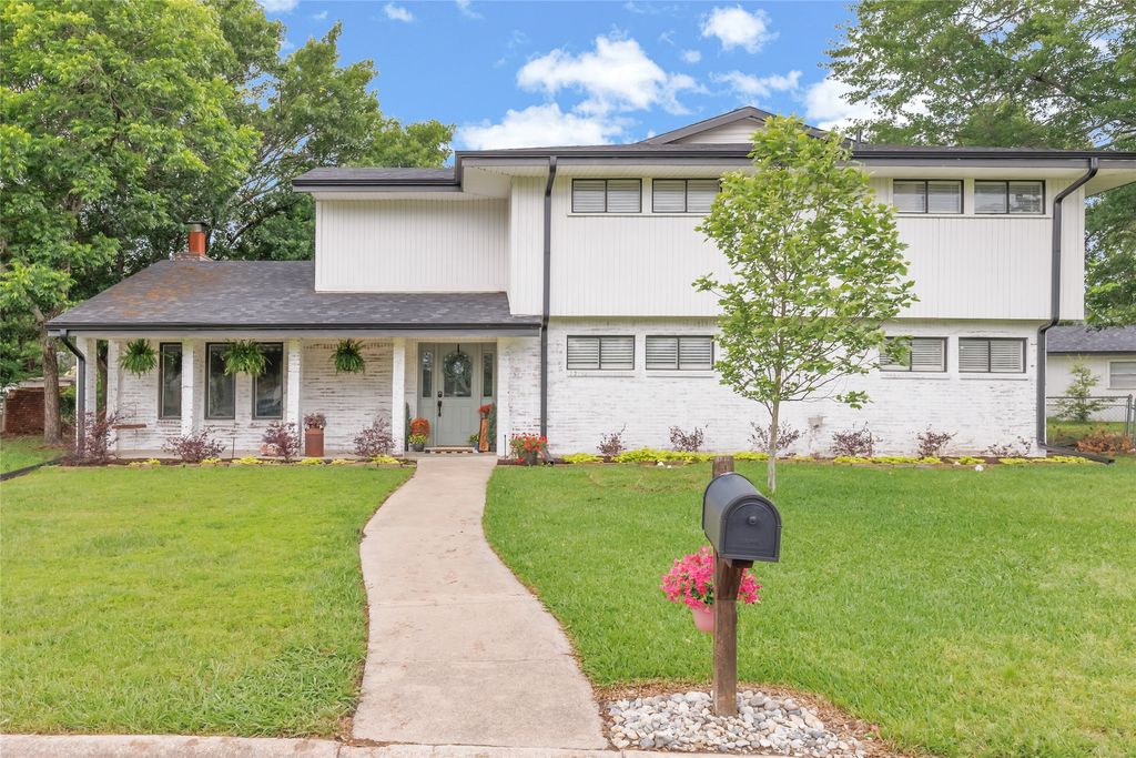 3008 Choctaw Road, Commerce, TX 75428