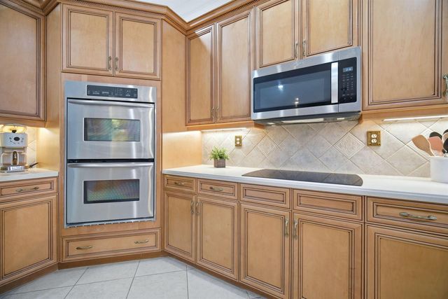 6018 NW 56th Circle NW, Coral Springs, FL 33067