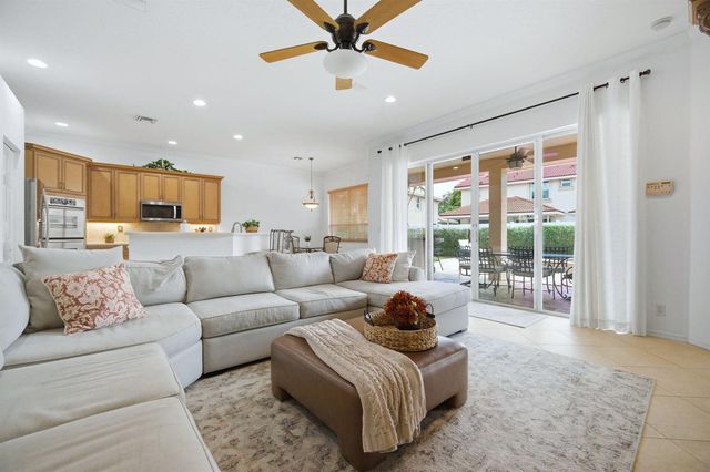 6018 NW 56th Circle NW, Coral Springs, FL 33067