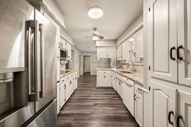 1608 Delta Drive, Arlington, TX 76012