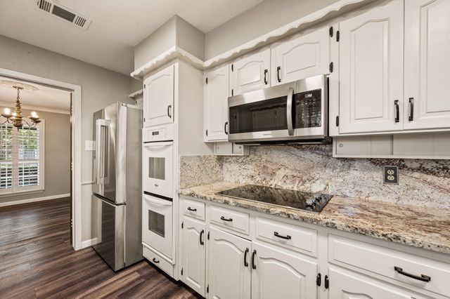 1608 Delta Drive, Arlington, TX 76012
