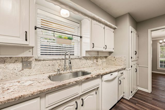 1608 Delta Drive, Arlington, TX 76012