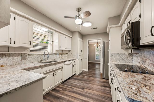 1608 Delta Drive, Arlington, TX 76012