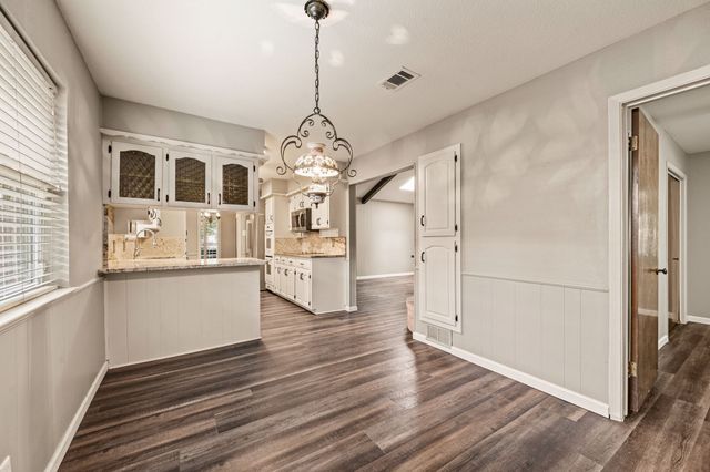 1608 Delta Drive, Arlington, TX 76012