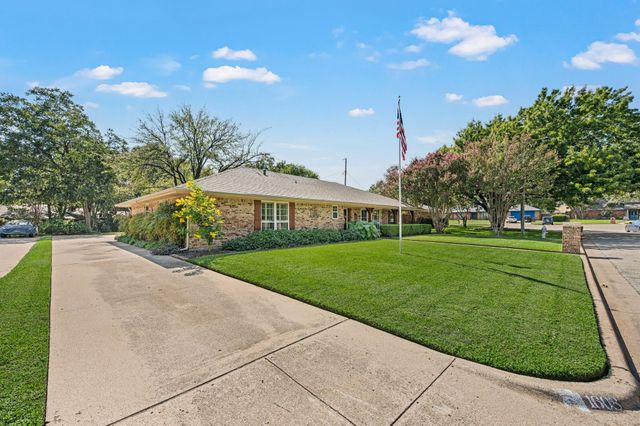 1608 Delta Drive, Arlington, TX 76012