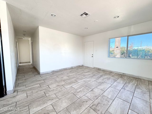 2739 W RANCHO Drive, Phoenix, AZ 85017