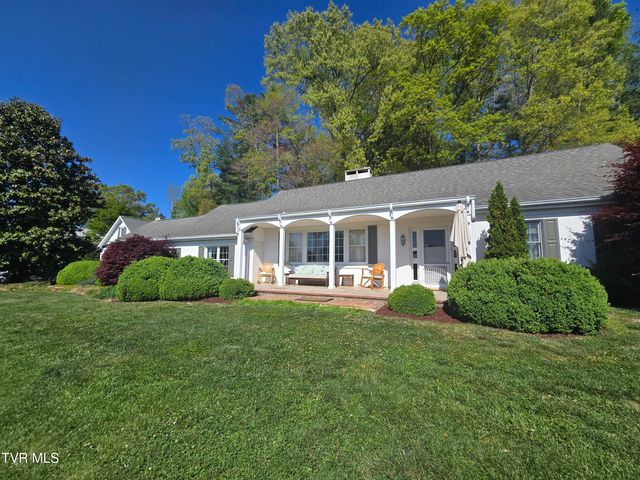 570 Valley Drive, Bristol, VA 24201