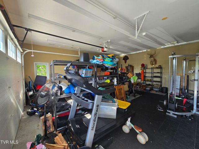 570 Valley Drive, Bristol, VA 24201