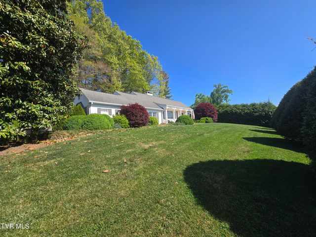 570 Valley Drive, Bristol, VA 24201