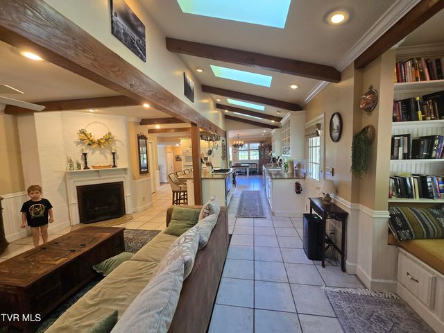 570 Valley Drive, Bristol, VA 24201