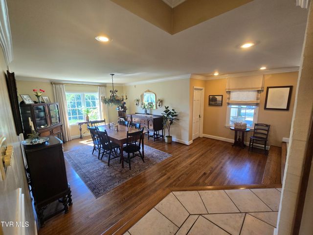 570 Valley Drive, Bristol, VA 24201