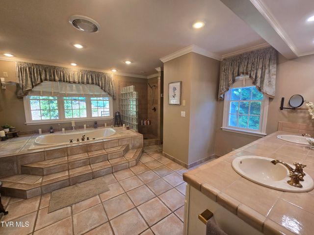 570 Valley Drive, Bristol, VA 24201