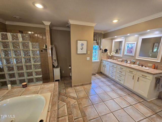 570 Valley Drive, Bristol, VA 24201