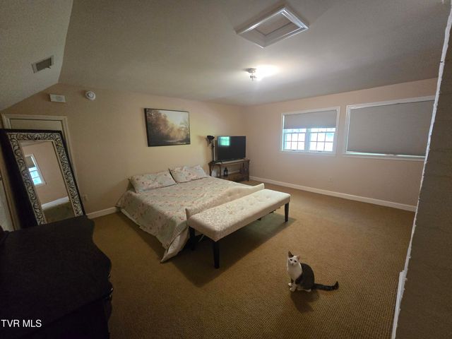570 Valley Drive, Bristol, VA 24201