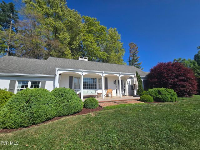 570 Valley Drive, Bristol, VA 24201