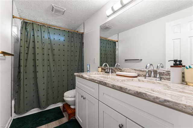 2000 Egger CIR, Hampton, VA 23663