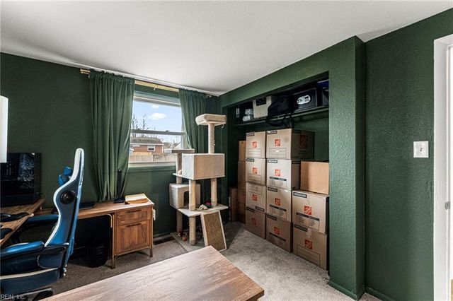 2000 Egger CIR, Hampton, VA 23663