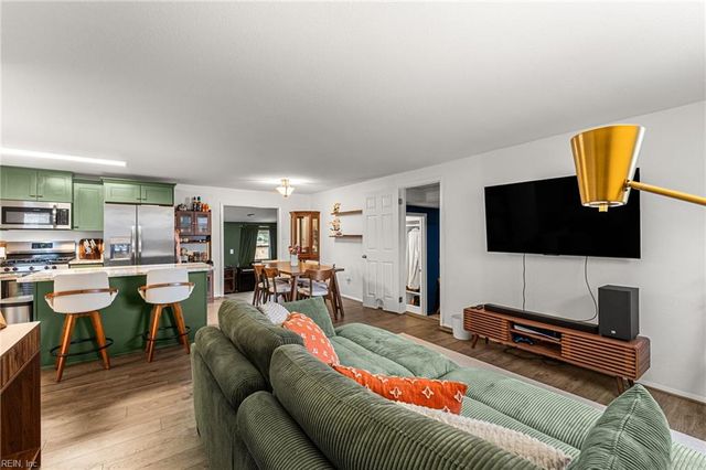 2000 Egger CIR, Hampton, VA 23663