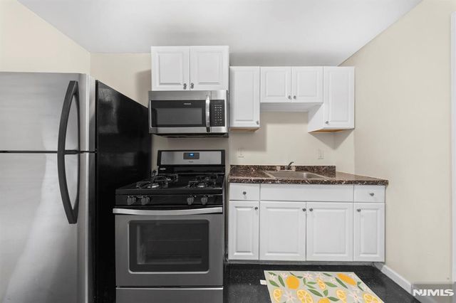2275 John F Kennedy Boulevard 2, Jersey City, NJ 07304