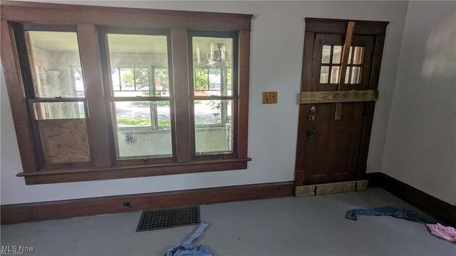 2242 East Avenue, Akron, OH 44314