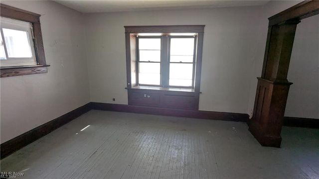 2242 East Avenue, Akron, OH 44314