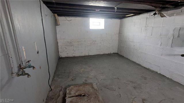 2242 East Avenue, Akron, OH 44314